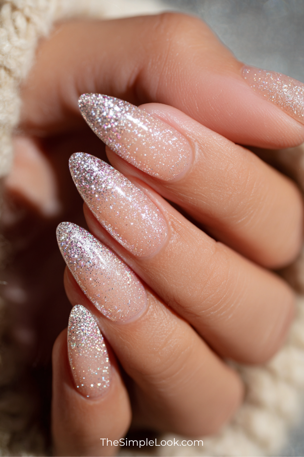 Micro-Glitter Fade: The Subtle Sparkle