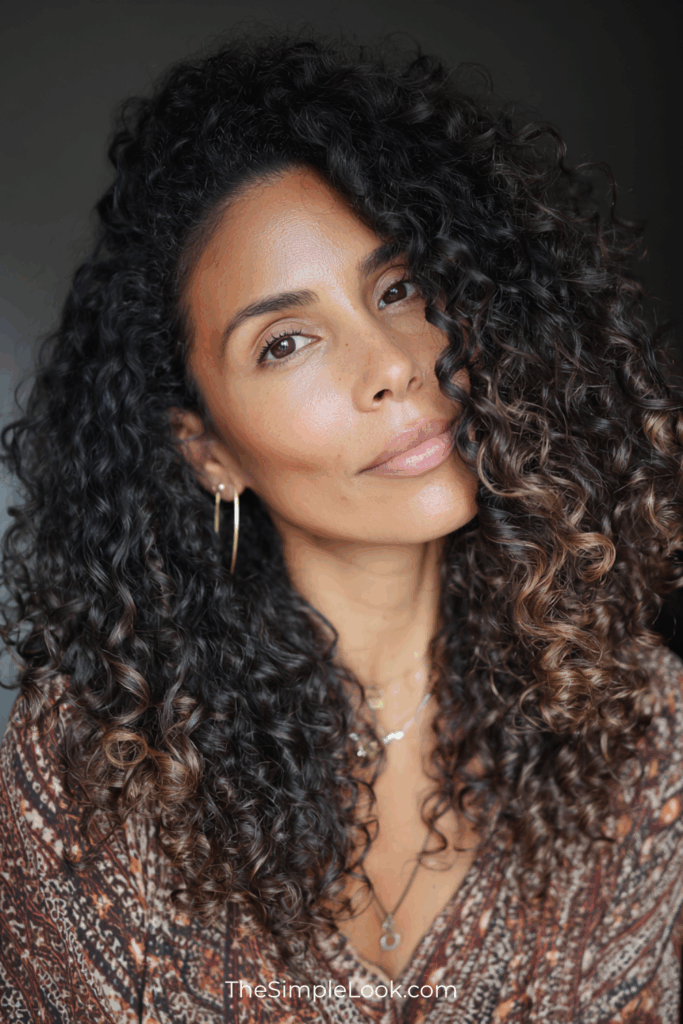 Long Layered Curls with Defined Ends