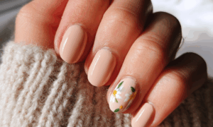 The Best Shapes for Short Nails