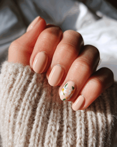 The Best Shapes for Short Nails