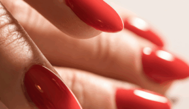 red almond nail designs
